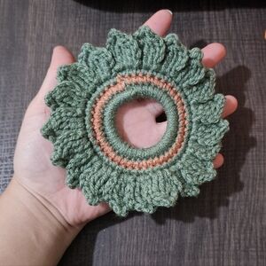 Crochet Flower Scrunchie